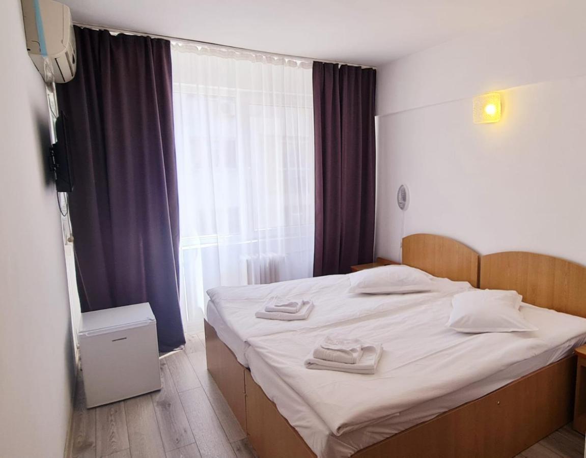 ياش Hotel Victoria المظهر الخارجي الصورة
