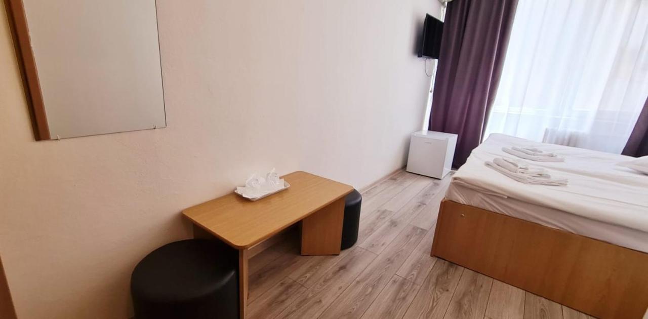 ياش Hotel Victoria المظهر الخارجي الصورة