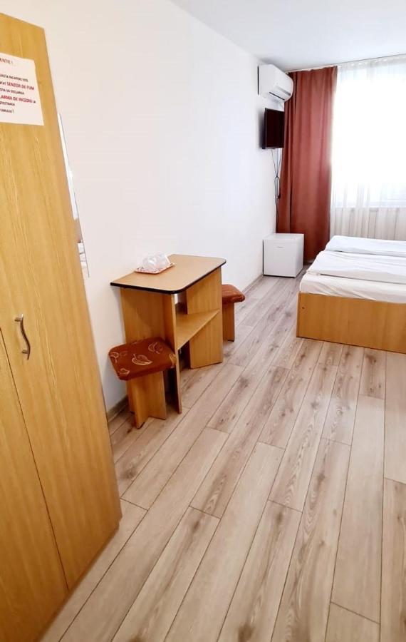 ياش Hotel Victoria المظهر الخارجي الصورة